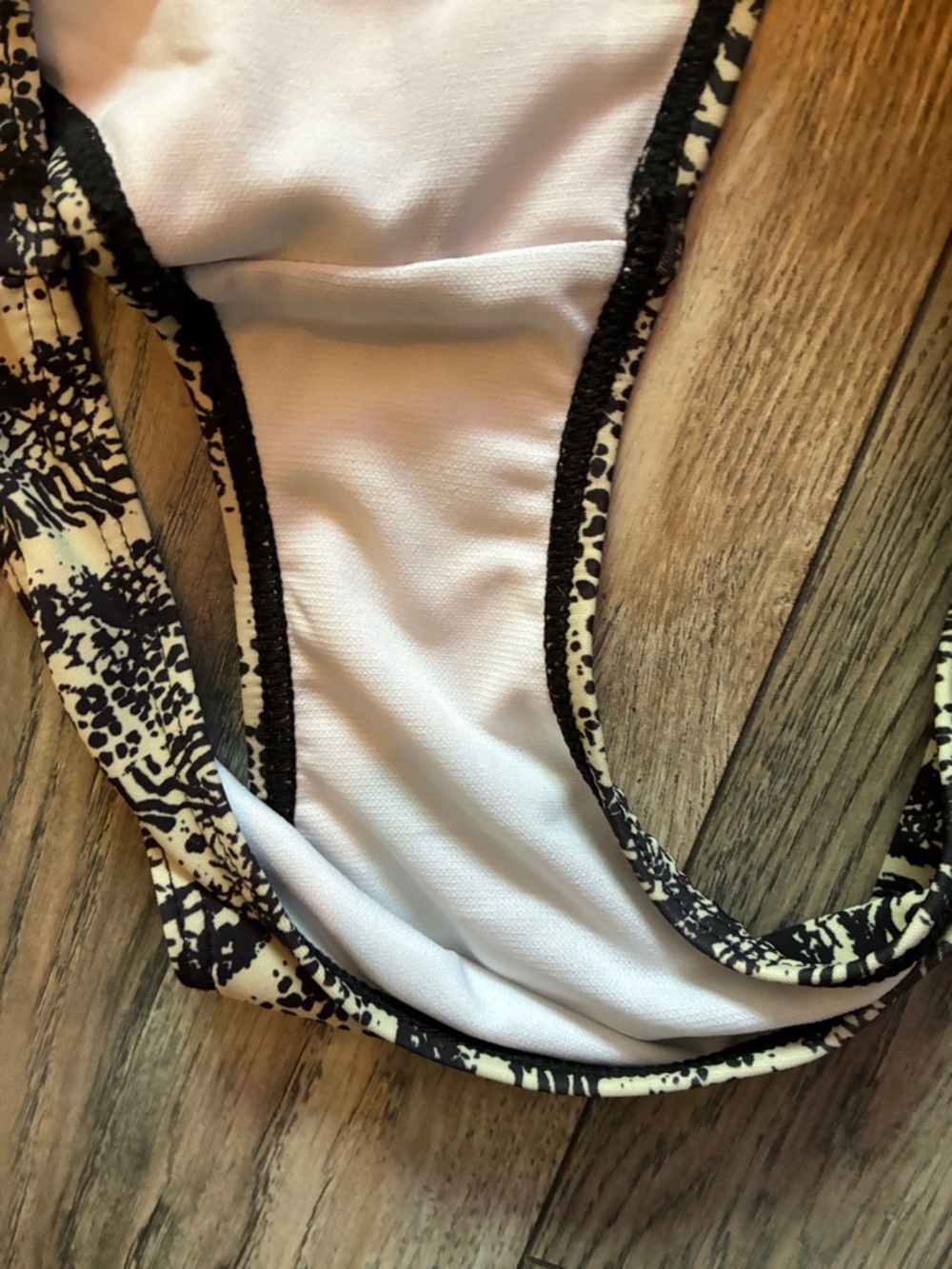 Volcom Bikini - Picture 6 of 7